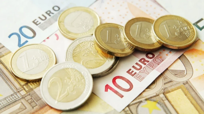 Властта: Процесът по приемане на еврото минава добре. Това е постижение за страната