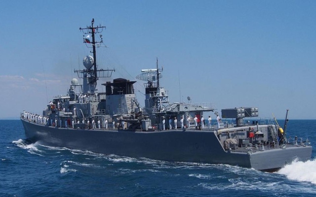 Екипаж на фрегатата „Дръзки“ се включи в операцията по търсене и спасяване на риболовния кораб