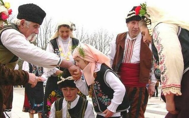 Сирни Заговезни е! Как да поискаме прошка и какви са обичаите