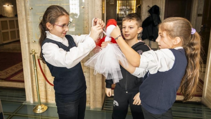 Емблематични места в София ще бъдат украсени с мартенички, направени от ученици