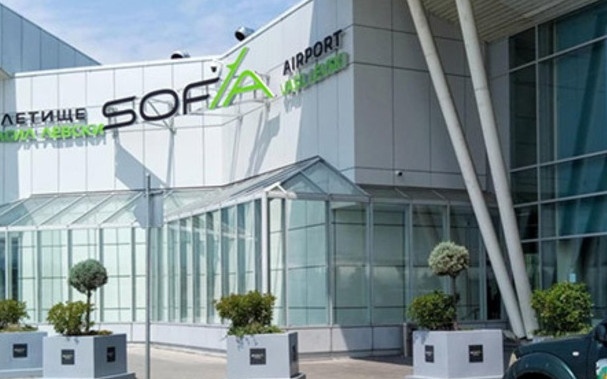 Тити Папазов и още 140 души се прибраха от Израел с полет от Оман