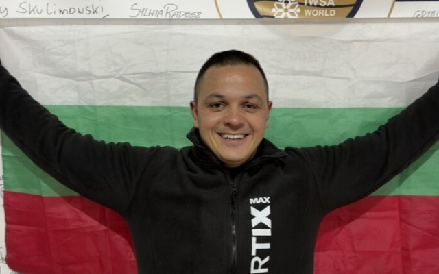 Цанко Цанков световен шампион на 450 метра свободен стил в зимното плуване