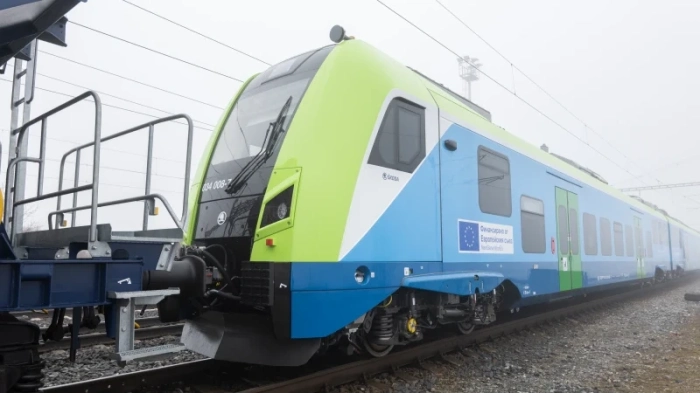 Нови електрически влакове пътуват към България