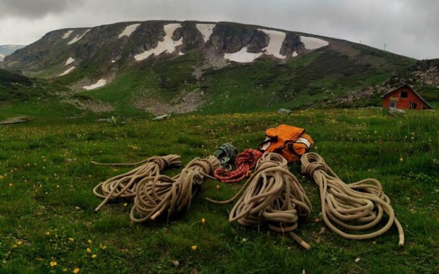 Мъж загина при преход в района на Мальовица, друг пострада