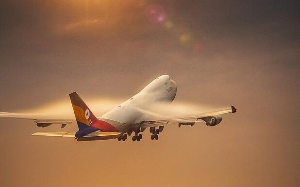 Отварят поетапно израелското въздушно пространство за отлитащи самолети с до 100 души на борда