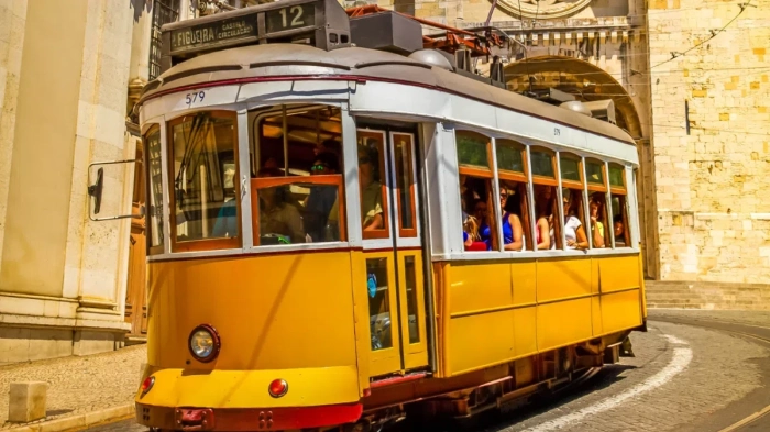 Почти 51% от европейците не са използвали обществен транспорт през 2024 г.