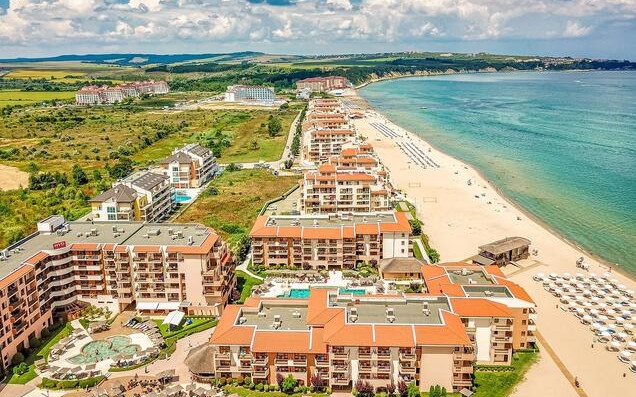 Заради конфликта в Иран: Мижав интерес към курортите ни, анулират резервации