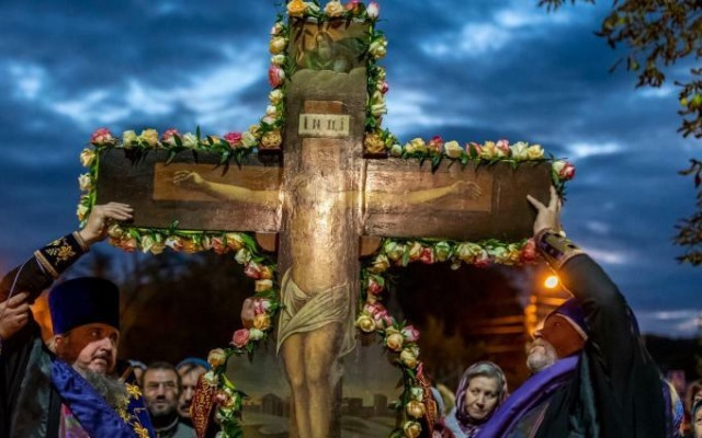 Днес е Неделя Кръстопоклонна: Каква е поуката