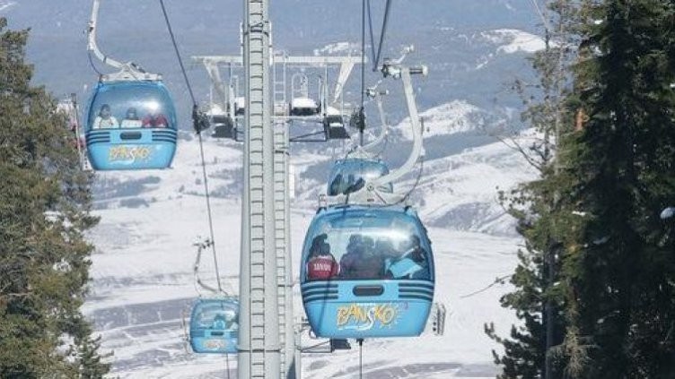 Банско намалява цените на лифт картите от април