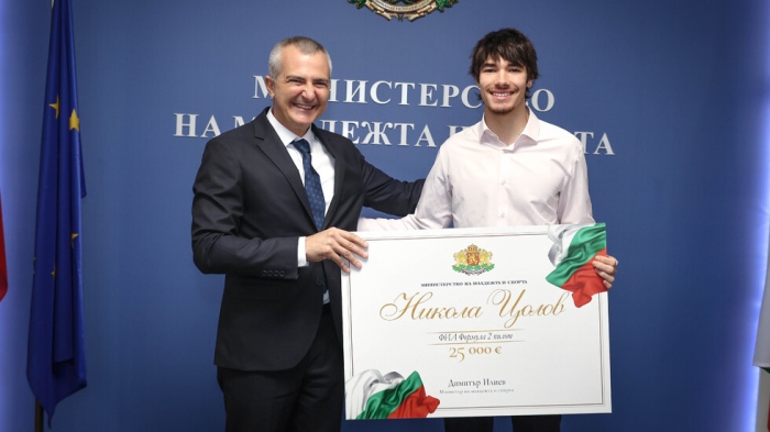 Никола Цолов получи парична награда за изключителни спортни резултати