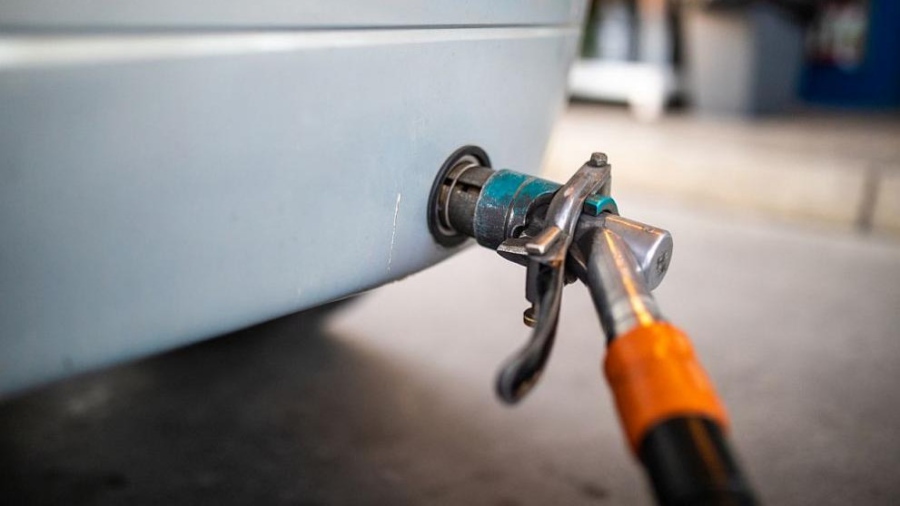 След скока на цените: Румънците инсталират газови уредби на колите си