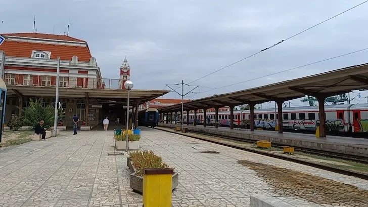 Смяната на часовото време обърква разписанията на БДЖ