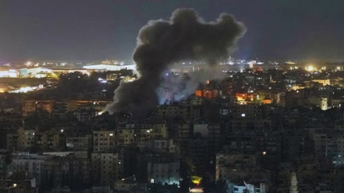 Тръмп говори за сделка, Техеран предупреди за инвазия на фона на нови удари