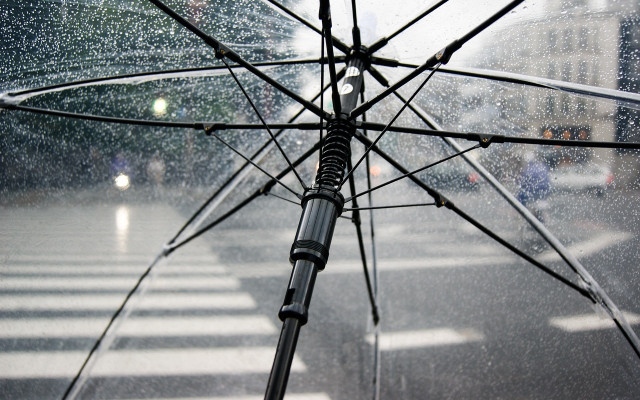 Дъждовете продължават, но се затопля