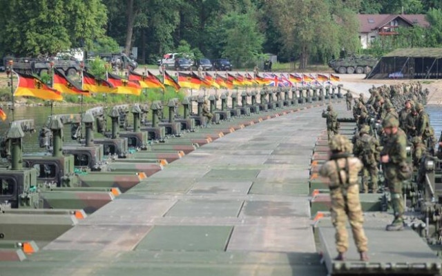 Младите мъже в Германия вече нямат право да напускат страната, без разрешение от армията