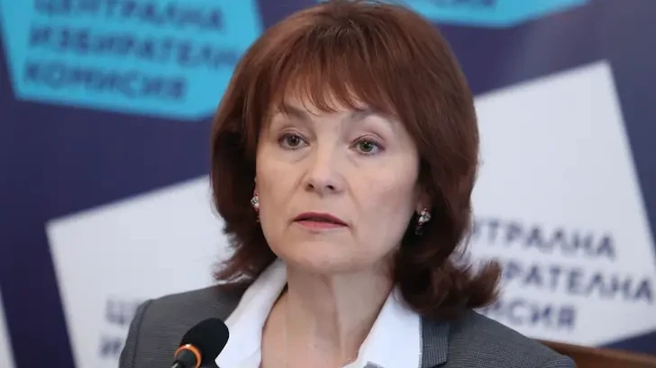 ЦИК плаща 15 евро бонус за протоколи без грешка