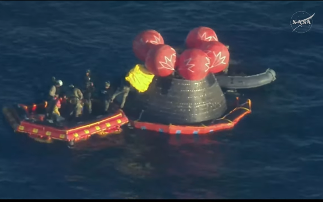 Астронавтите от "Артемис II" се завърнаха на Земята след историческа мисия до Луната ВИДЕО