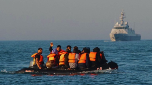 Великобритания и Франция подписаха ново споразумение за ограничаване на нелегалните преминавания през Ламанша