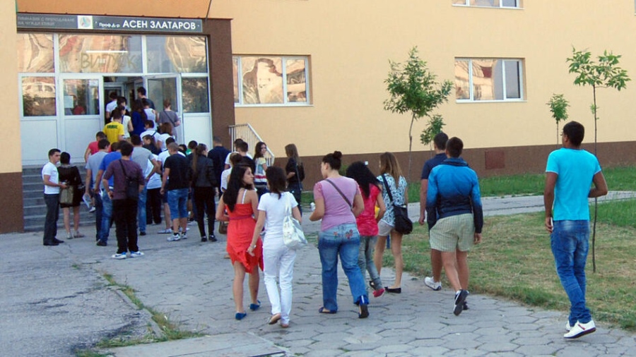 Матурите след решението на ВАС: Омбудсманът иска спешни мерки и прозрачни оценки