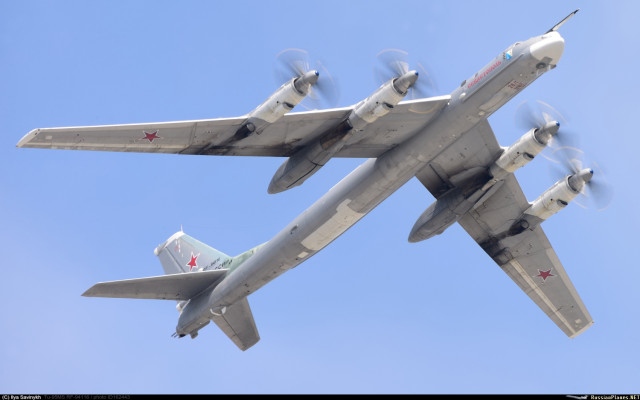 НАТО прехвана 2 стратегически ракетоносци Ту-95МС "Мечка" в неутрлни води над Баренцево море