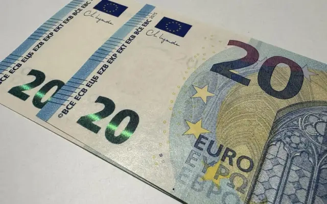 Ето кой ще получи 20 евро за април заради високите цени на горивата