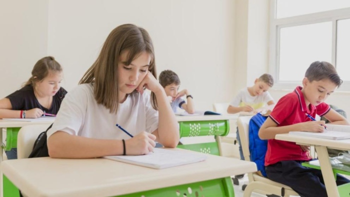 Последен шанс за много ученици: Излиза третото класиране за гимназиите