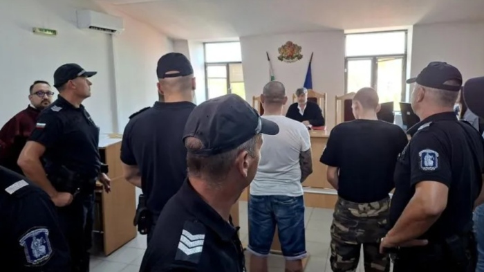 Експерти за “Кръв и чест”: Радикалните групи запълват емоционалната празнота у младите