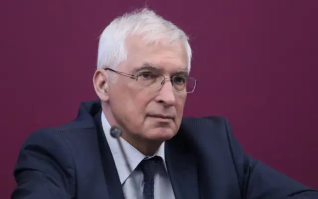 Дуранкев: Съмнявам се, че утре ще бъде постигнато окончателното решение по МРЗ