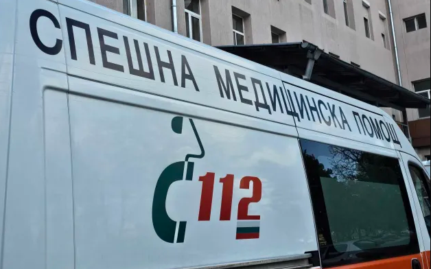 Един загинал и 4-има ранени при челен сблъсък край Асеновград
