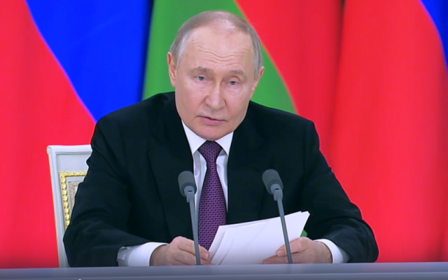 Путин обвини Германия, че набеждава Москва за атаката на летището в Лайпциг