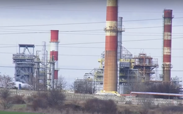 „Лукойл Нефтохим Бургас“: Няма риск от недостиг на дизел, докато рафинерията работи