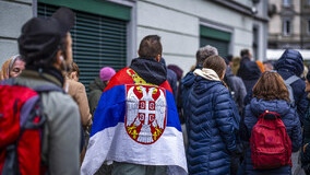 От масови протести към нова Сърбия: Как студентите сложиха край на управлението на Вучич
